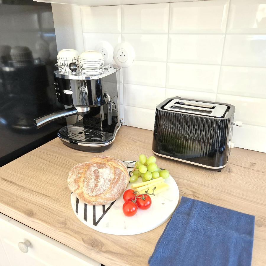 Pencin Villa Follemira Cz - Kitchen - Garden - Bike Storage מראה חיצוני תמונה