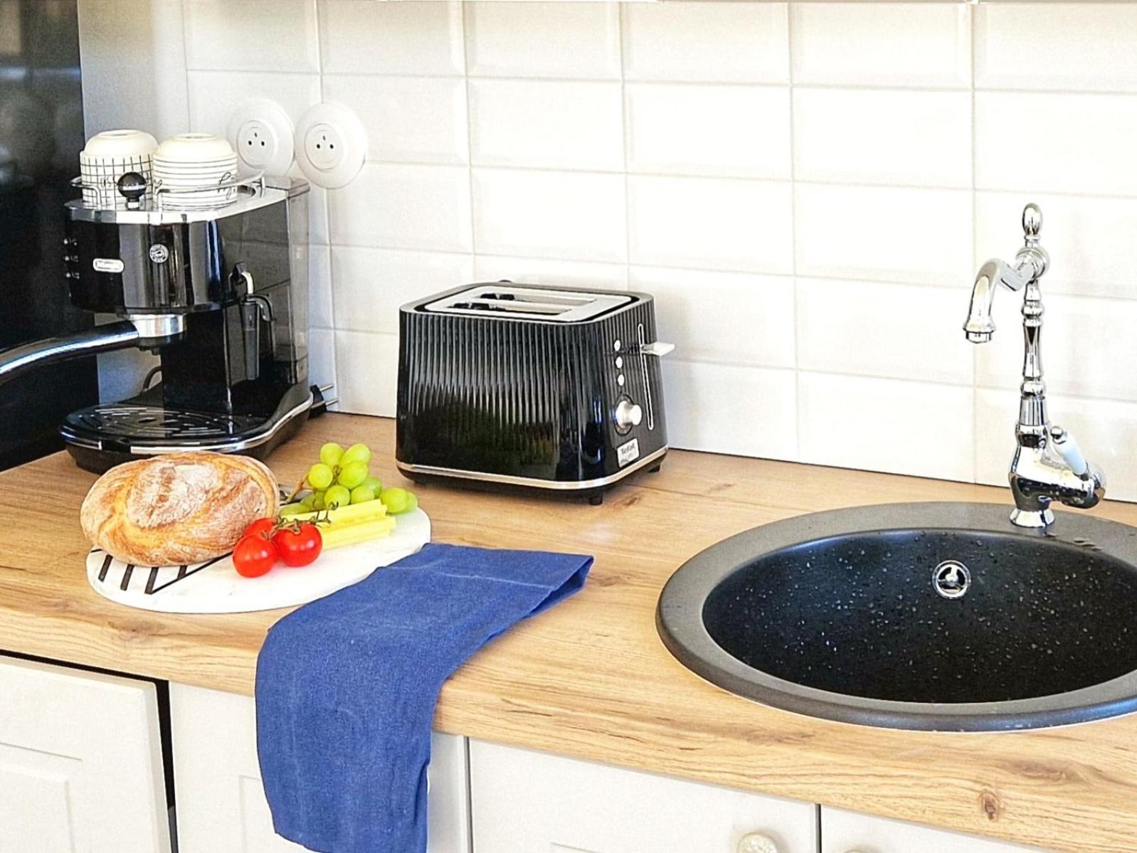 Pencin Villa Follemira Cz - Kitchen - Garden - Bike Storage מראה חיצוני תמונה